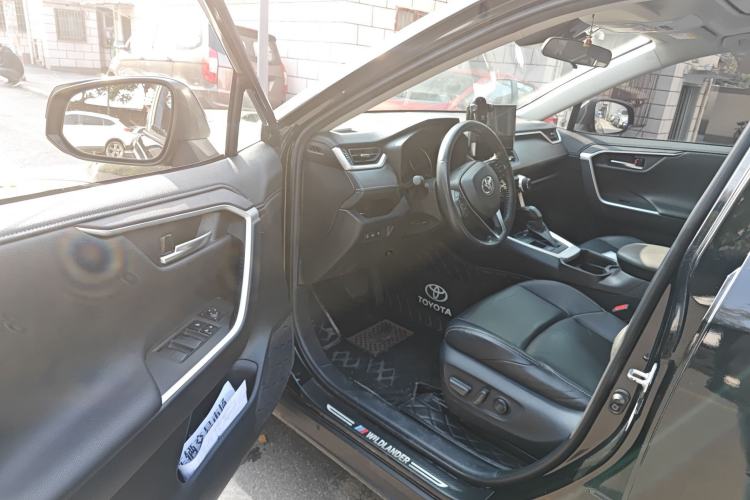 Used Toyota Wildlander 2021 Dual-Engine 2.5L E-CVT Two-Wheel Drive Luxury Edition
