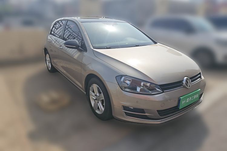 Used Volkswagen Golf 2017 1.6L Automatic Comfort Million-Vehicle Anniversary Edition
