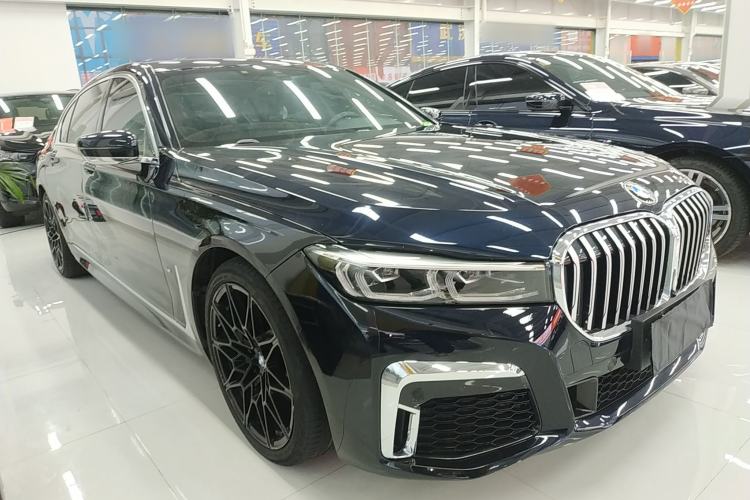 Used BMW 7 Series 2019 Restyled 740Li Leading Edition M Sport Package Front Right 45 Deg