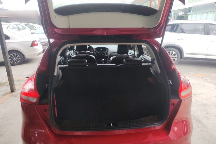 Used Ford Focus 2015 Hatchback 1.6L Automatic Fashion Edition