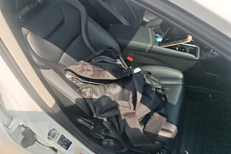 Used Bestune B70 2022 Third Generation 1.5T Automatic Enjoyment Version Right Front Seat