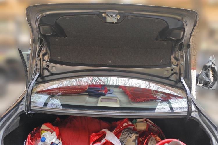 Used Toyota Corolla EX 2011 1.6L Automatic Luxury Edition Trunk