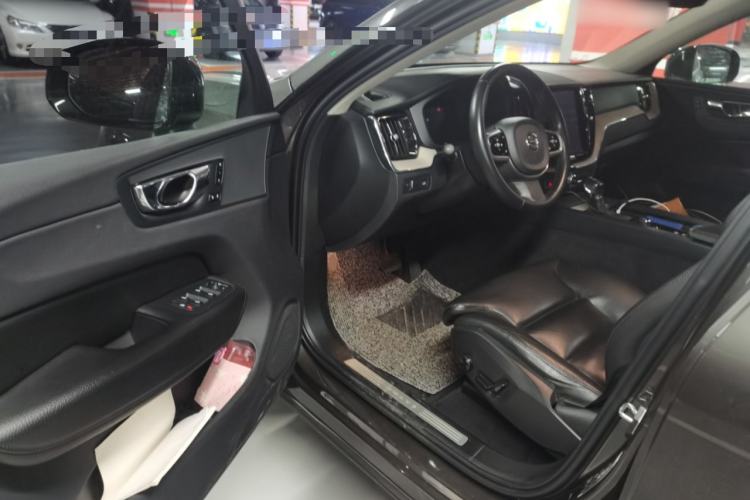 Used Volvo XC60 2018 T5 4x4 Zhiya Luxury Edition Driver Seat