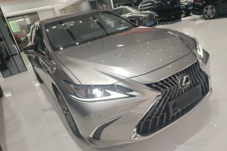 Used Lexus ES 2023 200 Excellence Edition