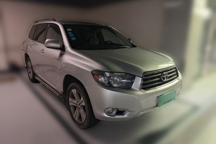 Used Toyota Highlander 2011 2.7L Two-Wheel Drive 7-Seater Luxury Edition
