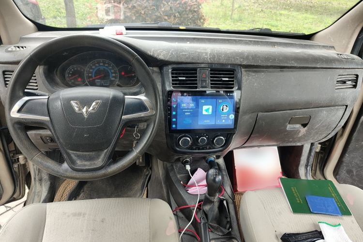 Used Wuling Rongguang V 2015 1.5L Base Version