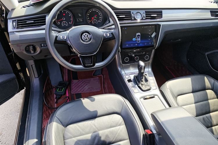 Used Volkswagen Passat 2017 280TSI DSG Luxury Edition Steering Wheel