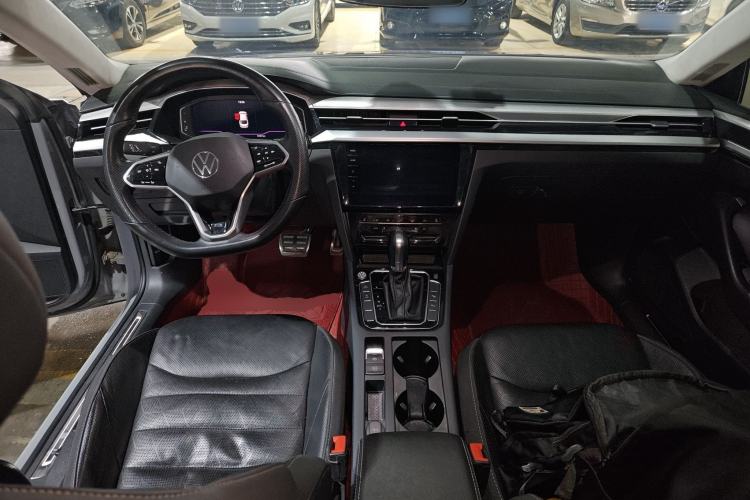 Used Volkswagen FAW-Volkswagen CC 2021 380TSI Striking Edition Center Console