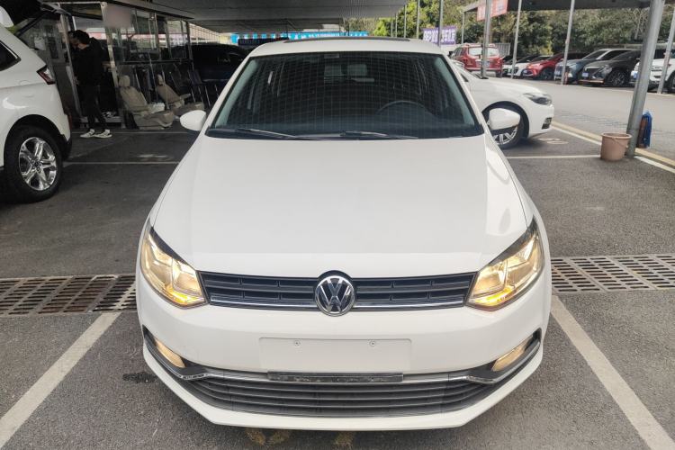 Used Volkswagen Polo 2016 1.6L Automatic Comfort Model