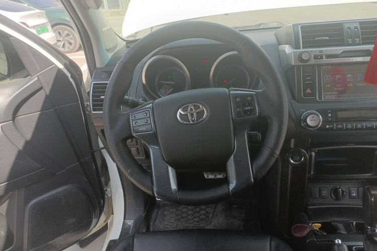 Used Toyota Prado 2014 4.0L Automatic TX-L NAVI