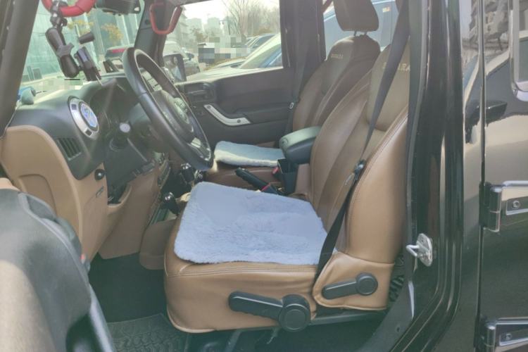 Used Jeep Wrangler 2013 3.6L Sahara Four-Door Edition
