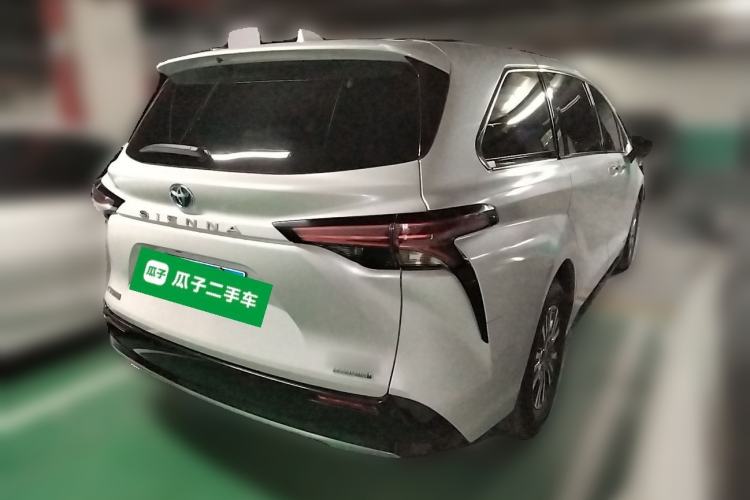 Used Toyota SIENNA 2021 2.5L Hybrid Premium Edition