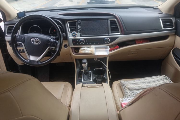 Used Toyota Highlander 2015 2.0T Two-Wheel Drive Luxury Edition 7 Seats
