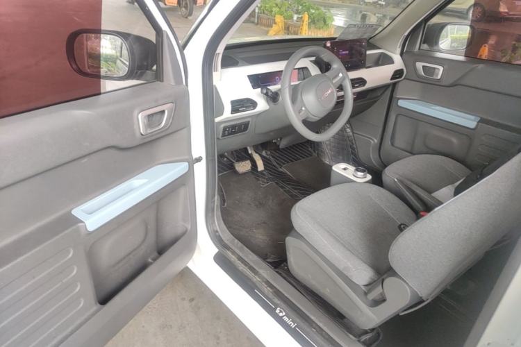 Used Geely Galaxy Panda 2023 Panda Mini 200km Endurance Bear