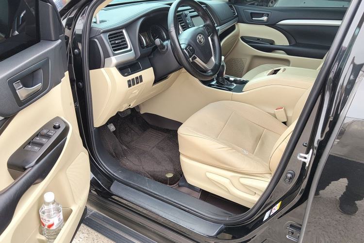 Used Toyota Highlander 2018 2.0T Two-Wheel Drive Elite Edition 7 Seats Emission Standard China V
