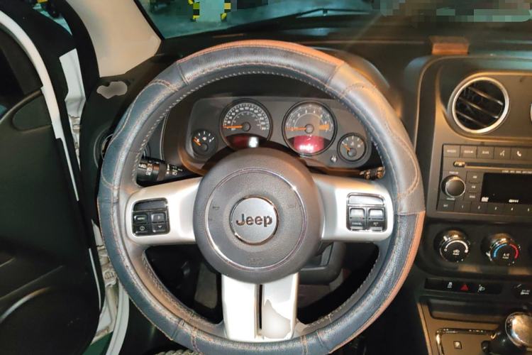 Used Jeep Compass 2012 2.0L two-wheel drive sport version