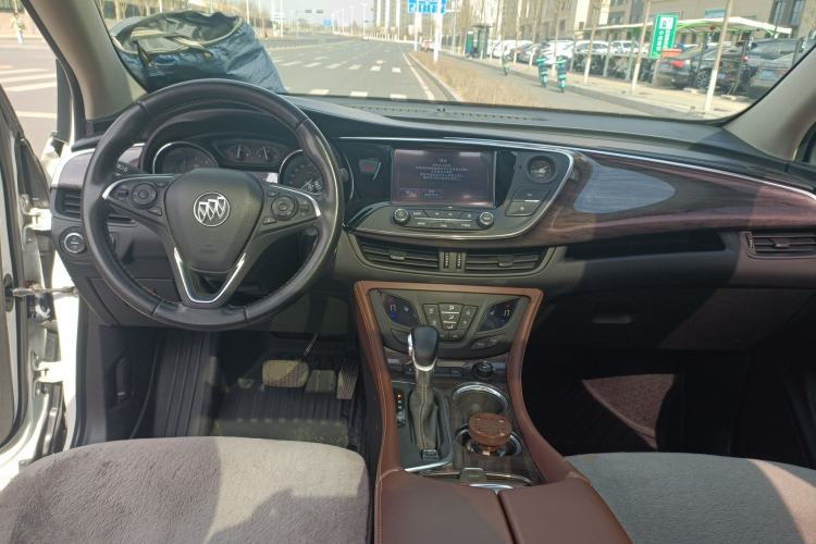 Used Buick Envision 2017 28T Four-Wheel Drive Elite Model Center Console