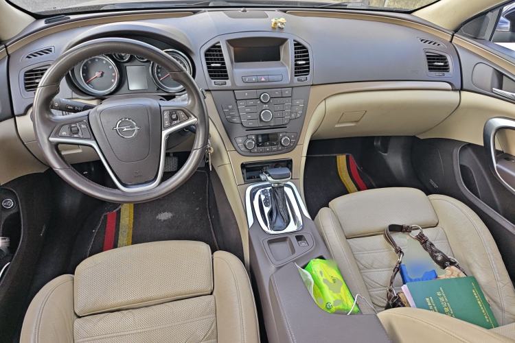 Used Opel Insignia 2013 2.0T Two-Wheel-Drive Luxury Version