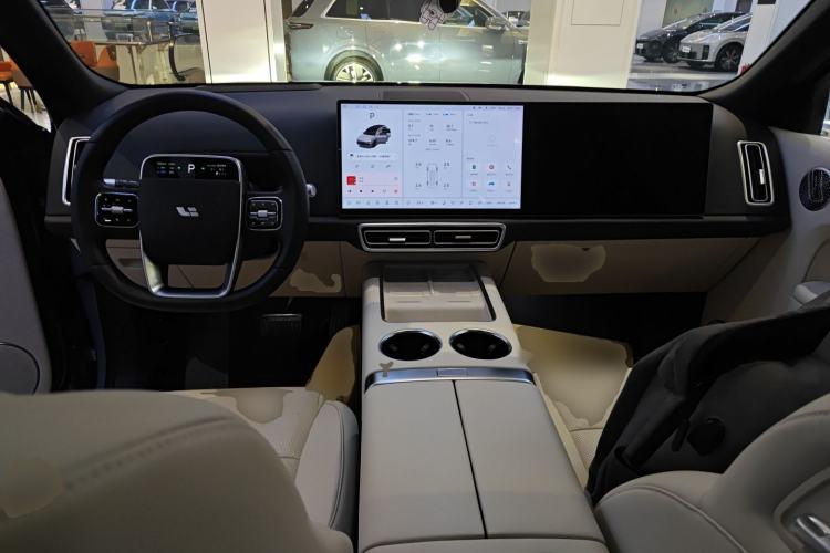 Used Li Auto L8 2025 Ultra Smart Refreshed Edition
