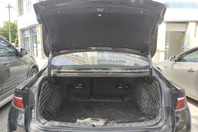 Used Geely Auto Preface 2023 1.5TD Kunlun Edition Trunk