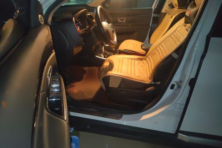 Used Mitsubishi Outlander 2018 2.0L Two-Wheel Drive Glory Edition 5 Seats
