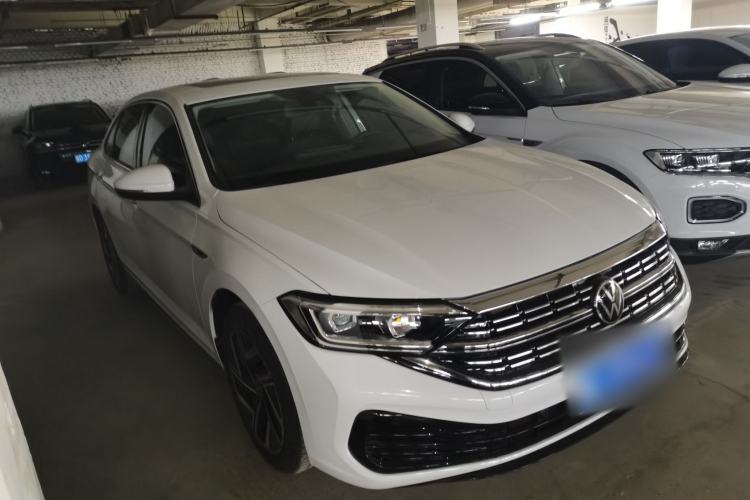 Used Volkswagen Sagitar 2023 280TSI DSG Excellence Edition Front Right 45 Deg