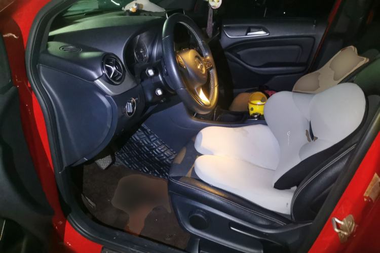 Used Mercedes-Benz B-Class 2015 B 200 Sport Edition Driver Seat