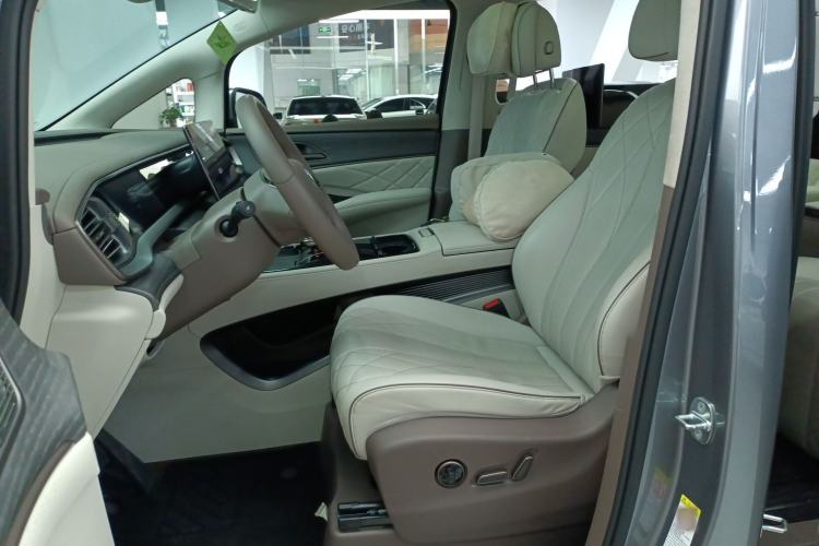 Used Denza D9 2022 DM-i 970 Four-Wheel Drive Flagship Model