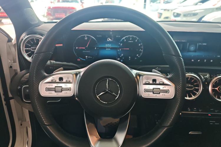 Used Mercedes-Benz A-Class 2022 Restyled A 200 L Sport Sedan Fashion Version Steering Wheel