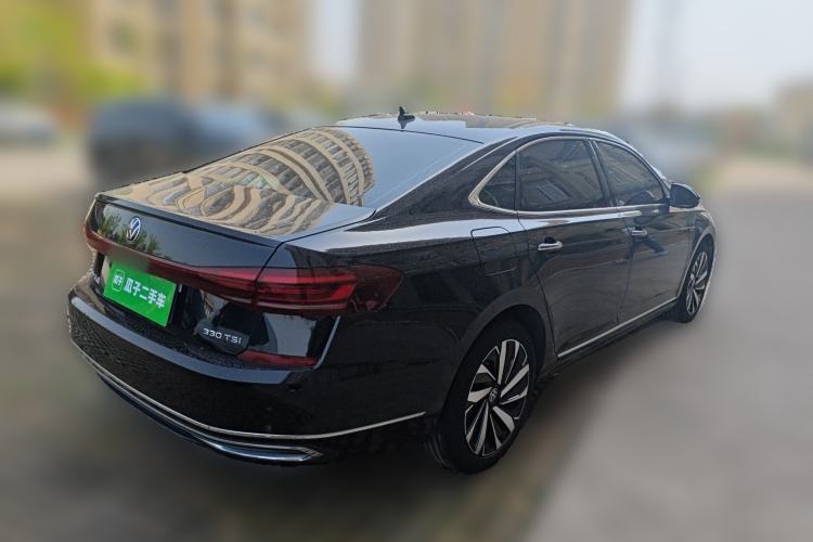 Used Volkswagen Passat 2022 330TSI Starry Luxury Edition Rear Right 45 Deg