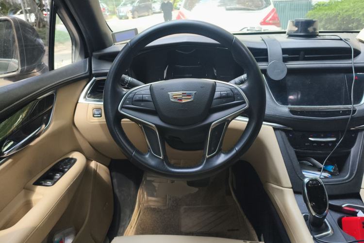 Used Cadillac XT5 2017 Anniversary Edition 28T Four-Wheel Drive Tech Model
