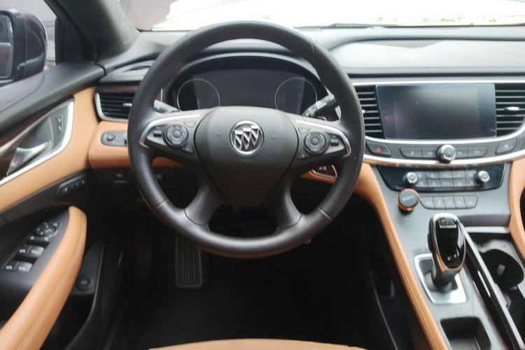 Used Buick LaCrosse 2016 28T Luxury Version Steering Wheel