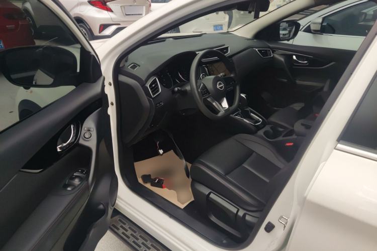 Used Nissan Qashqai 2023 Classic 2.0L CVT XV Comfort Edition Driver Seat