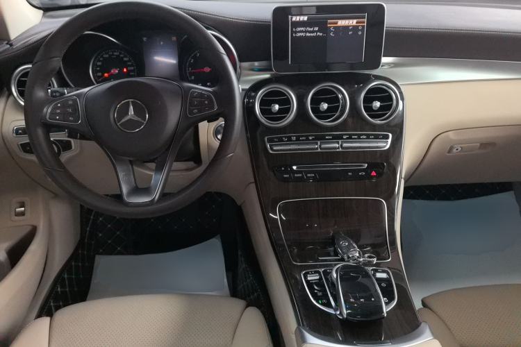 Used Mercedes-Benz GLC 2019 GLC 260 L 4MATIC Luxury Model Center Console