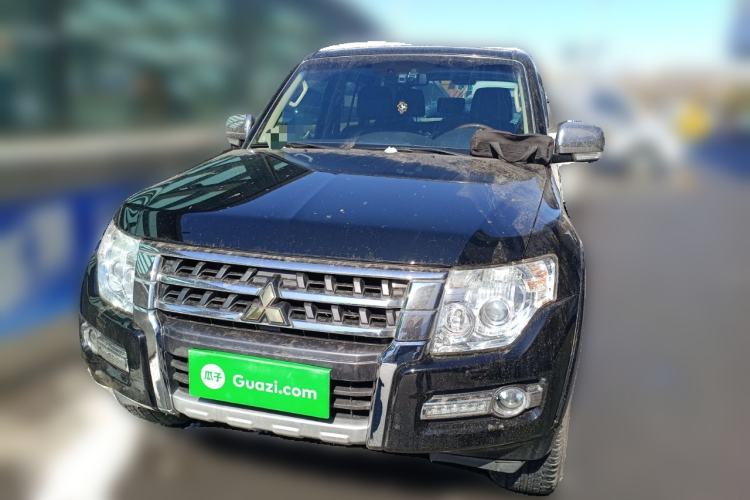 Used Mitsubishi Pajero 2015 3.0L Automatic Elite Plus Version China V Standard