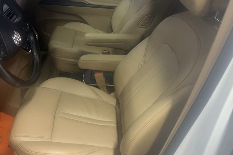 Used Buick GL8 2021 ES Land Cruiser 653T Luxury Edition
