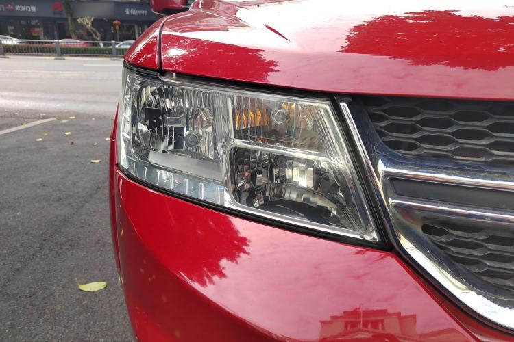 Used Dodge Journey 2013 2.4L Two-Wheel Drive Luxury Version