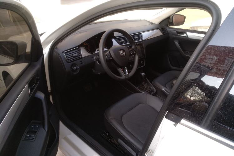 Used Skoda Rapid 2022 1.5L Automatic Comfort Edition
