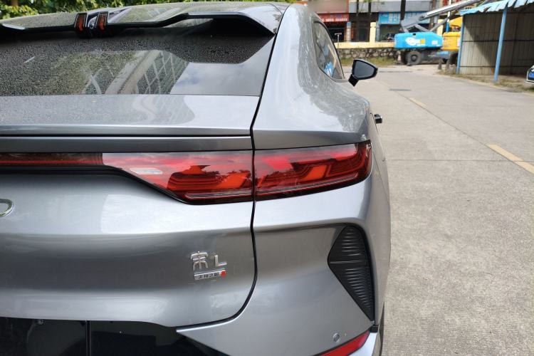 Used BYD Song L EV 2025 Intelligent Driving Version 662 km LiDAR Excellence Edition
