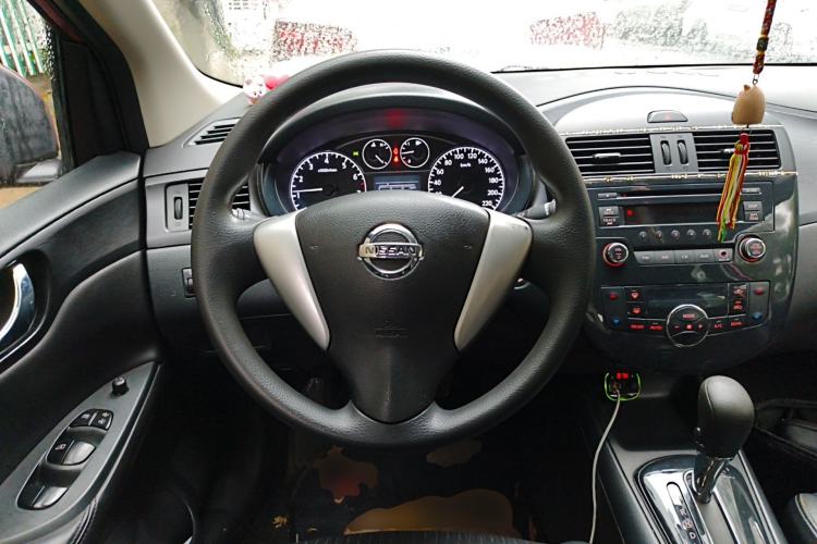 Used Nissan Tiida 2013 1.6L CVT Cool Cafe Edition Steering Wheel