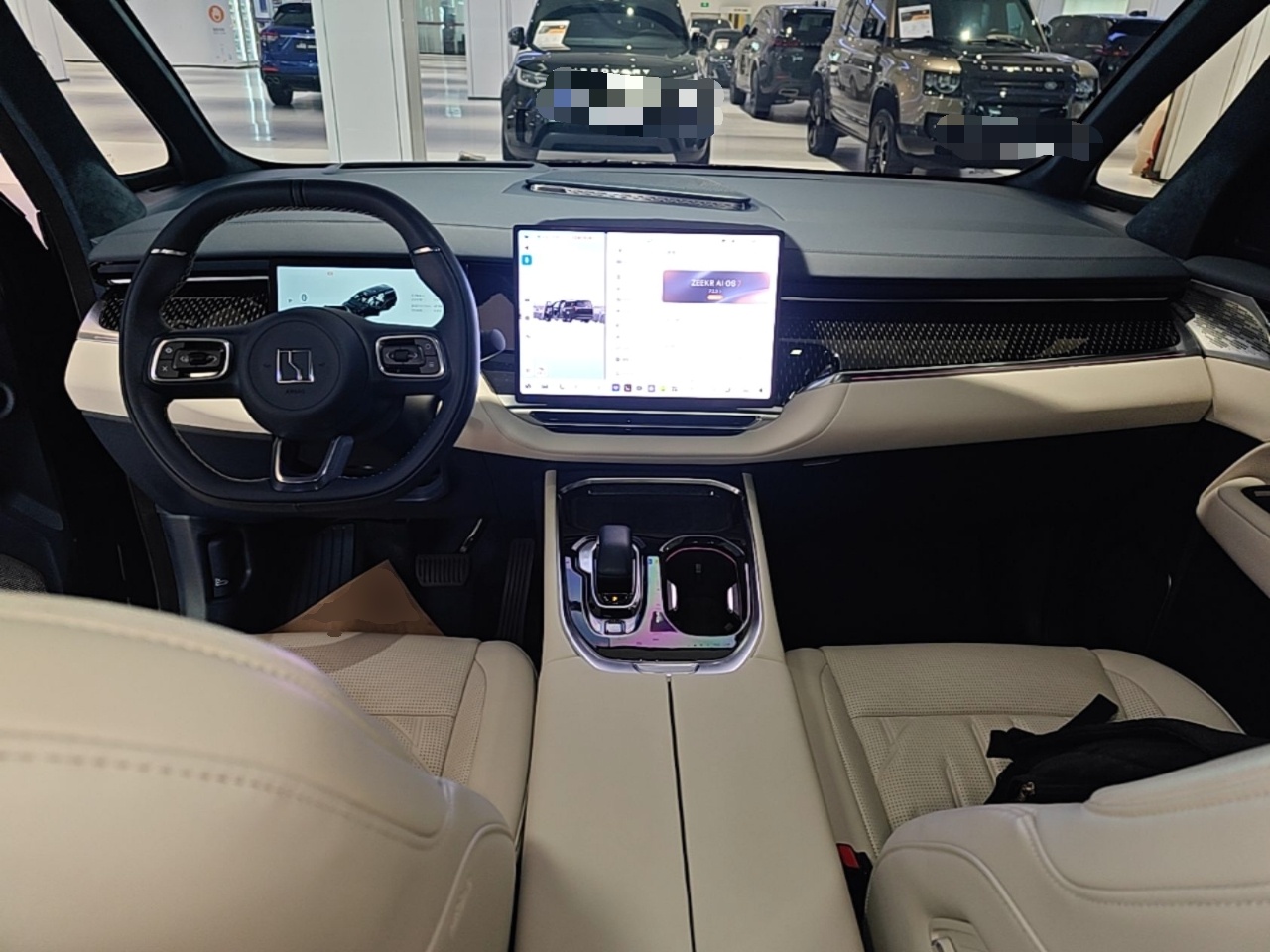 Zeekr 009 2024 7-Seater Walk-Through Version Four-Wheel Drive 108 kWh — снимка 12