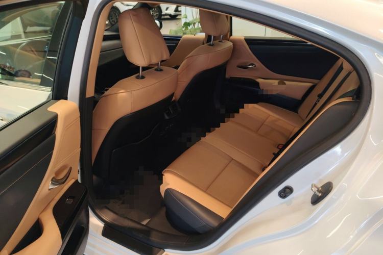 Used Lexus ES 2022 300h Excellence Edition