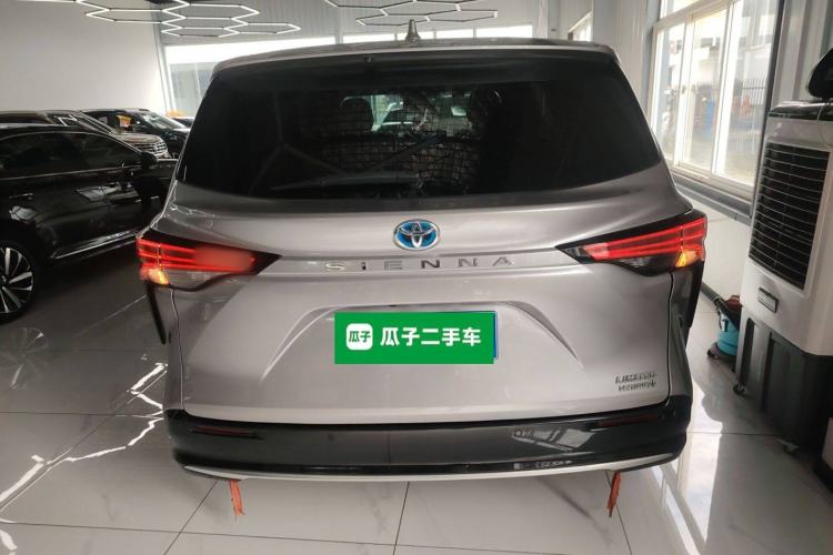 Used Toyota Sienna 2021 2.5L Hybrid Premium Edition
