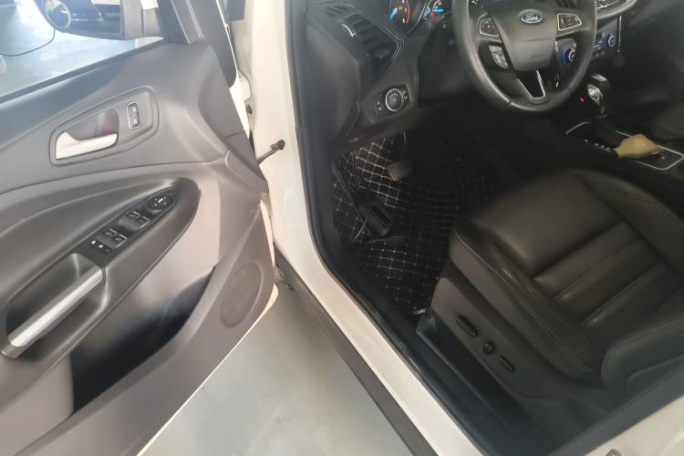 Used Ford Kuga 2019 EcoBoost 180 Two-Wheel-Drive Titanium Plus Model China V Standard Driver Seat