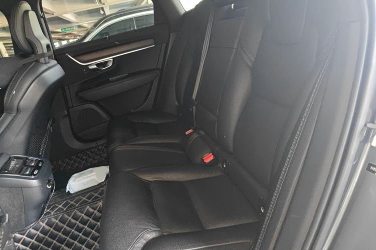 Used Volvo V90 2017 Cross Country T5 AWD Smart Range Edition
