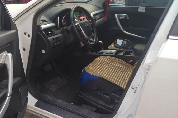 Used Bestune X80 2013 2.0L automatic comfort version
