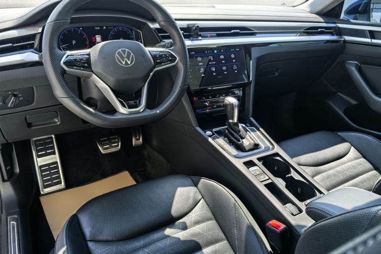 Used Volkswagen FAW-Volkswagen CC 2023 380TSI Striking Edition Interior 6