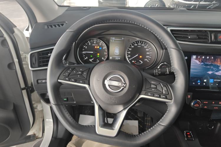 Used Nissan Qashqai 2023 Classic 2.0L CVT XV Prem. Smart Enjoyment Edition
