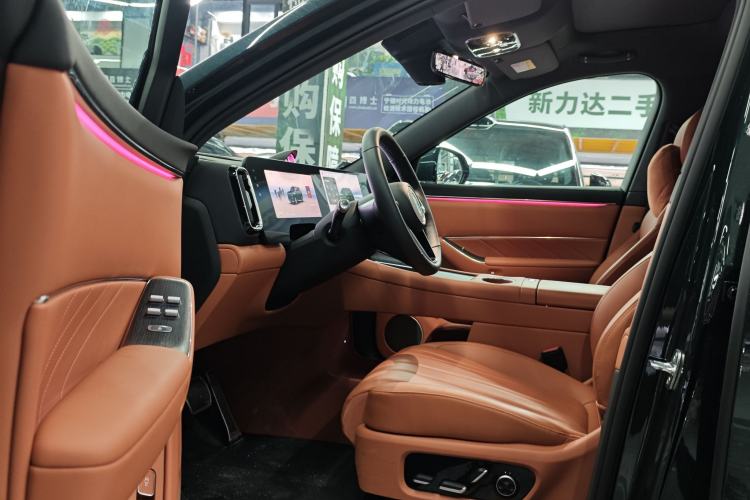 Used Hima AITO M8 2025 Extended-Range Ultra Version 53.4 kWh 6-Seater Edition Left Front Seat