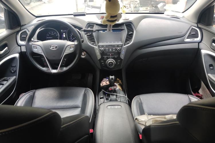 Used Hyundai Santa Fe 2017 2.0T Automatic All-Wheel Drive Smart 7-Seater